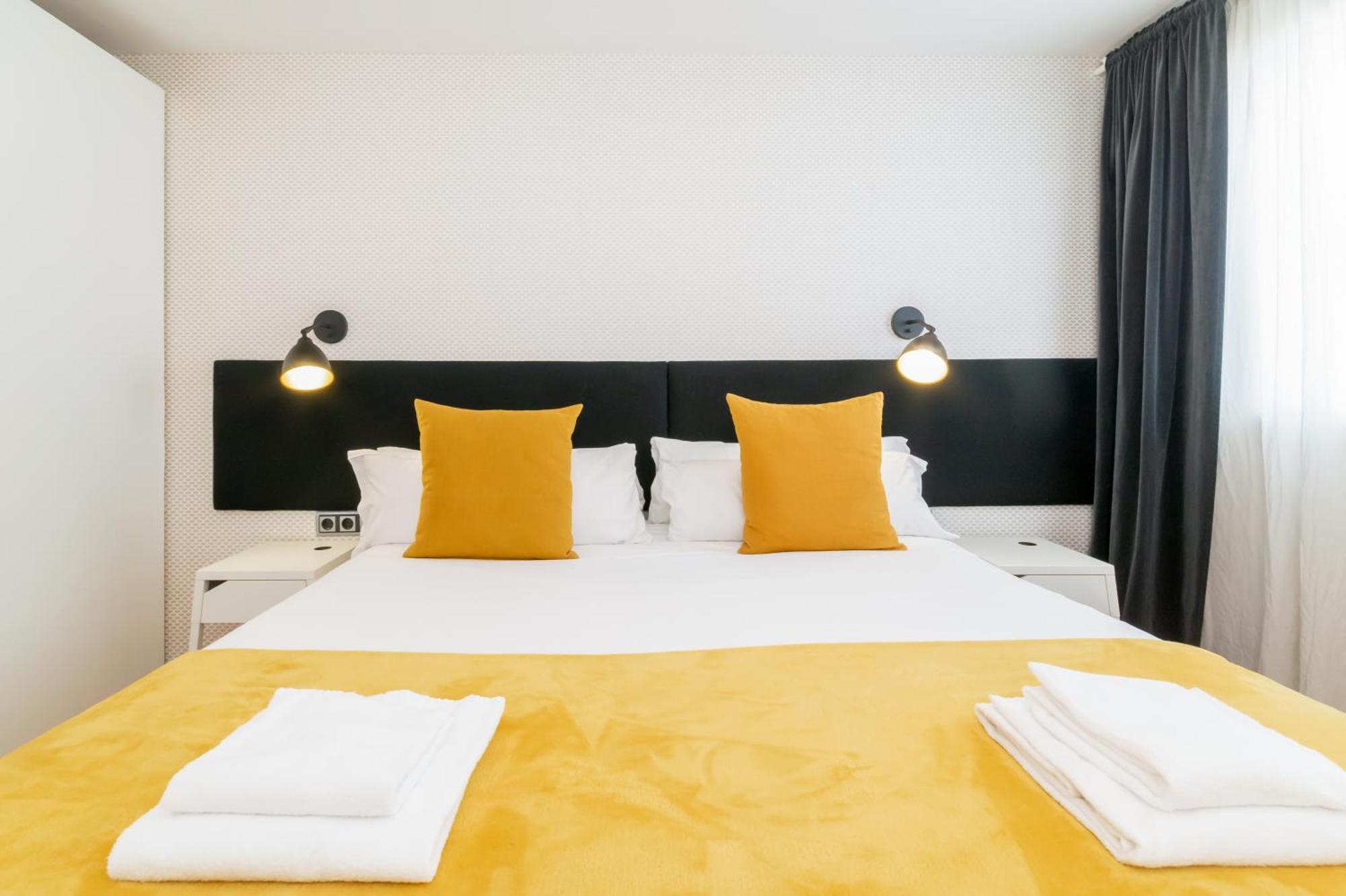Unique Rentals - Placa Catalunya Central Apartments Barcelona Exteriör bild